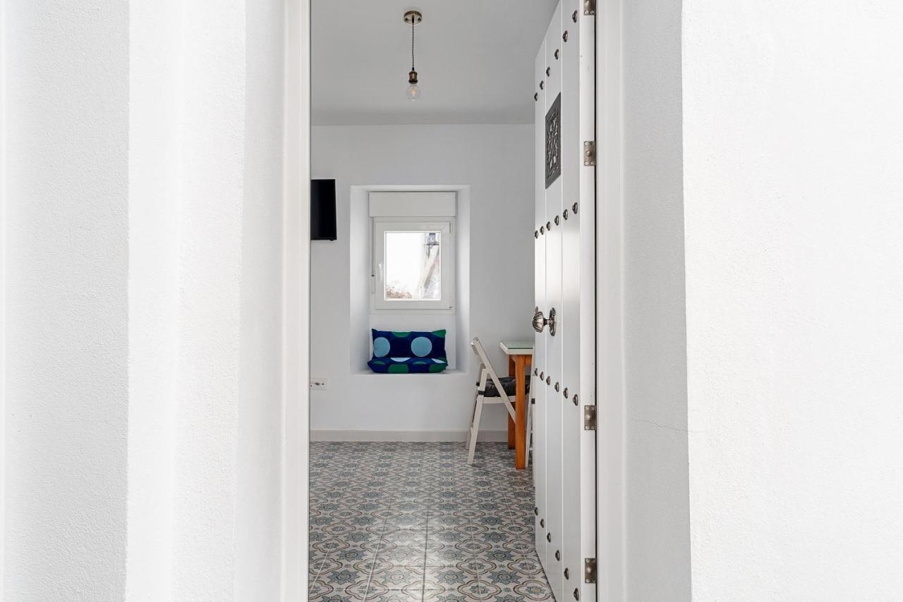 Apartamento Lola - Solo Familias コニル・デ・ラ・フロンテラ エクステリア 写真