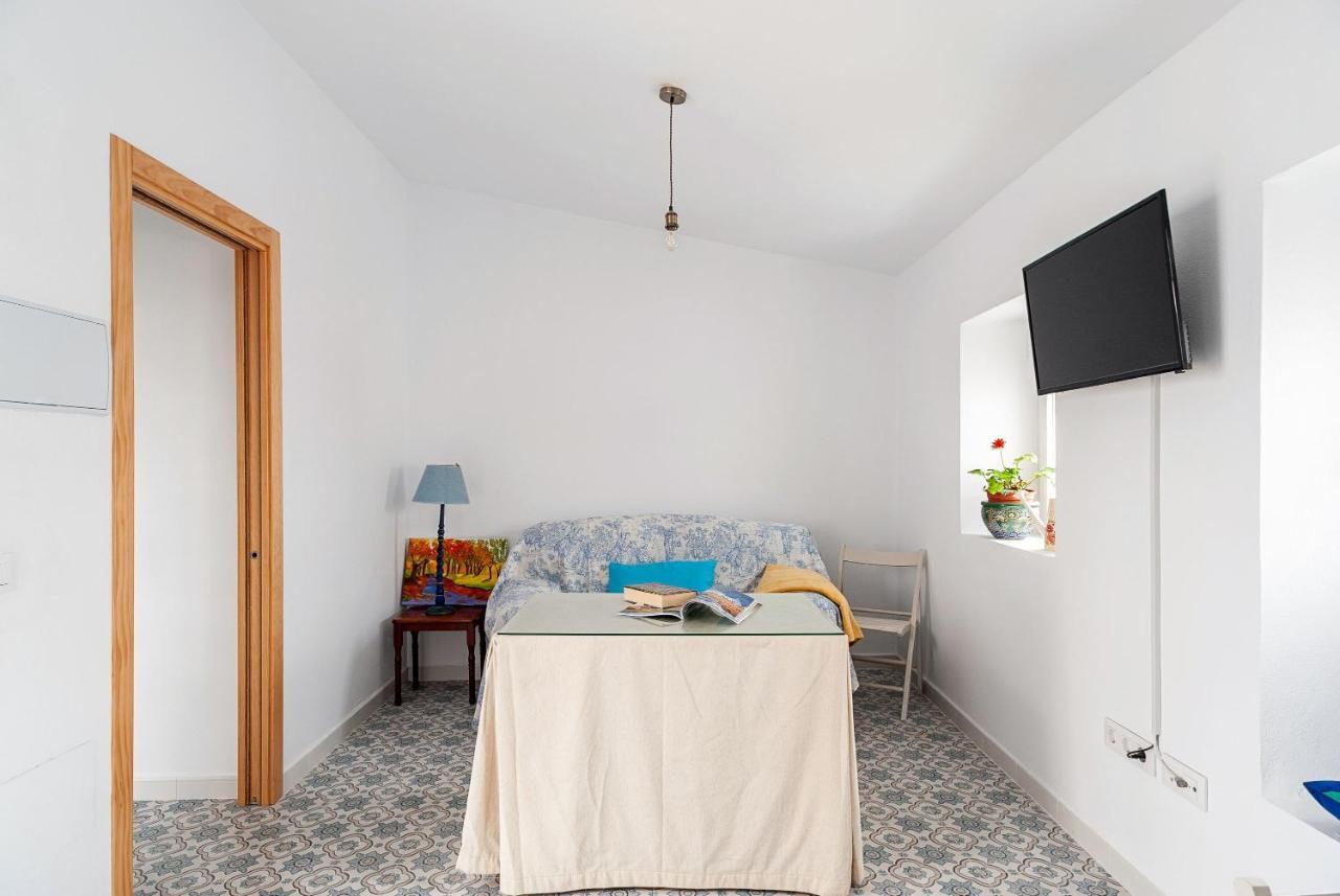 Apartamento Lola - Solo Familias コニル・デ・ラ・フロンテラ エクステリア 写真